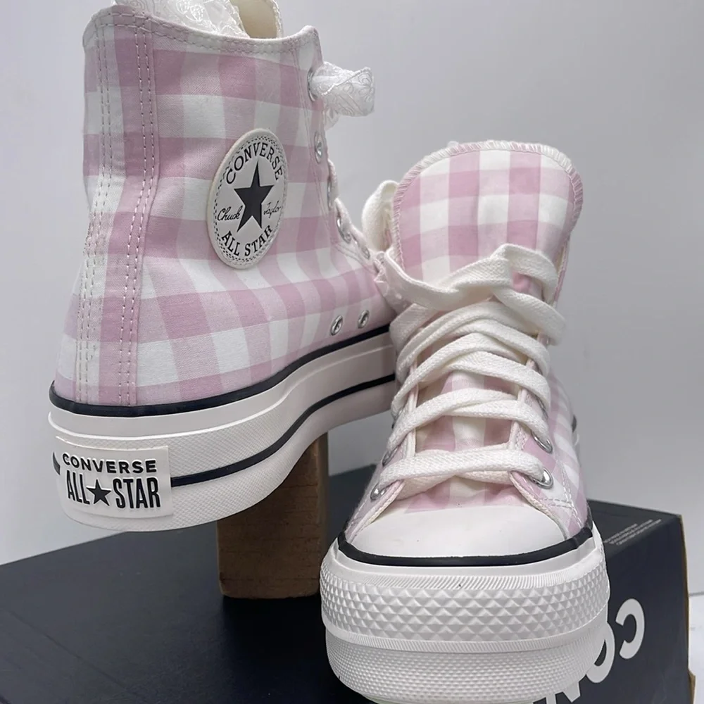 Converse WMNS Gingham High-Top Platform Sneaker A13663C
CTAS LIFT HI
SUMMIT PINK - Picture 8 of 16